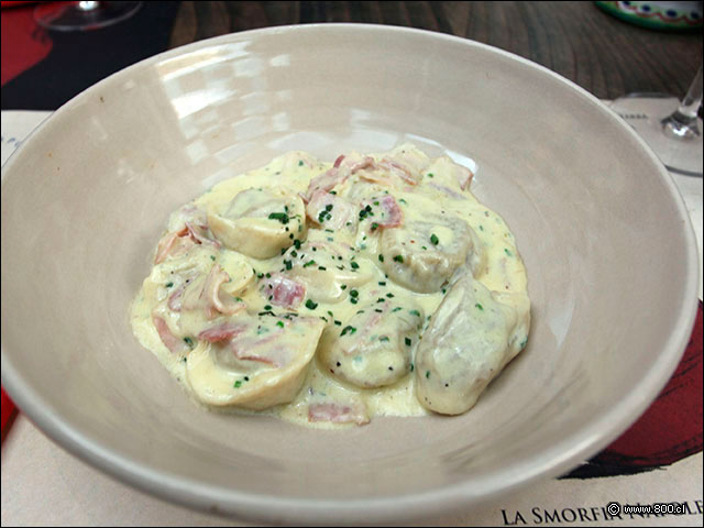 Tortellini Panna e Proscuitto - Brunapoli Nueva Costanera